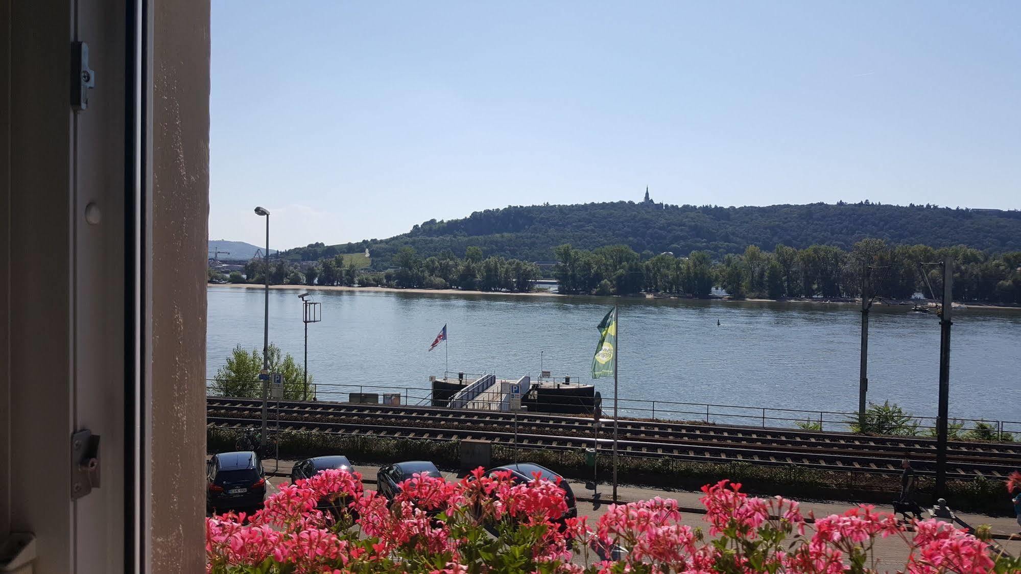 Hotel Krone Rüdesheim Rüdesheim am Rhein Exterior foto